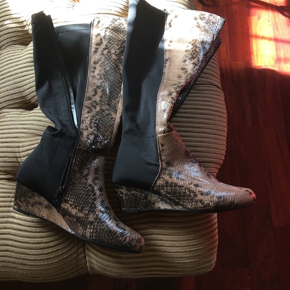 Avenue Shoes - New snake skin boots.